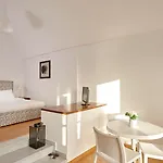 Manos Small World Hotel 3*
