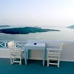 Manos Small World Hotel 3*