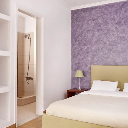 Manos Small World Hotel