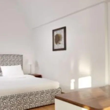 Hotel Manos Small World