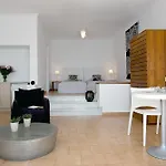 Manos Small World 3* Firostefani