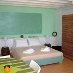 Hotel Manos Small World 3*