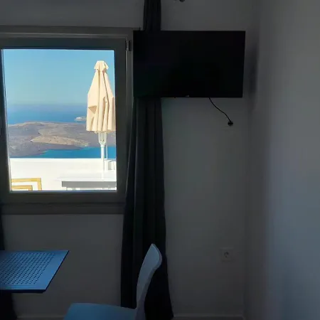 マノス スモール ワールド フィロステファニ