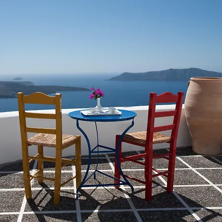 マノス スモール ワールド ホテル フィロステファニ