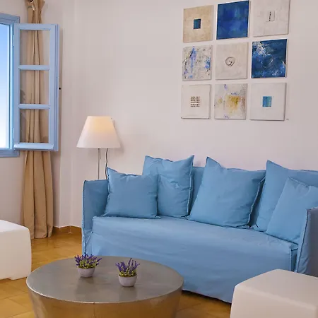 Manos Small World Firostefani