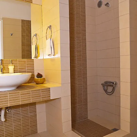 ホテル マノス スモール ワールド フィロステファニ