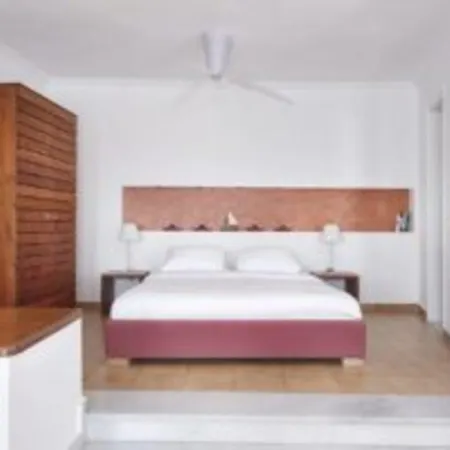 マノス スモール ワールド