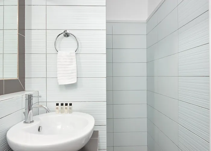 Hotell Manos Small World