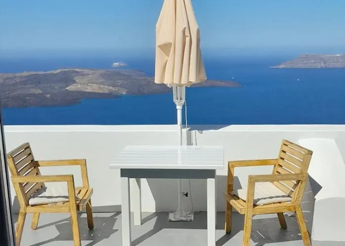 Manos Small World 3* Firostefani