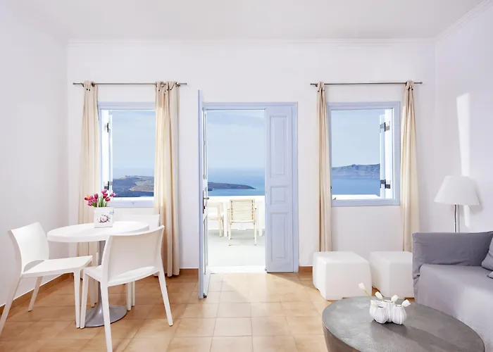 Manos Small World 3* Firostefani