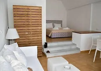 Manos Small World Hotell