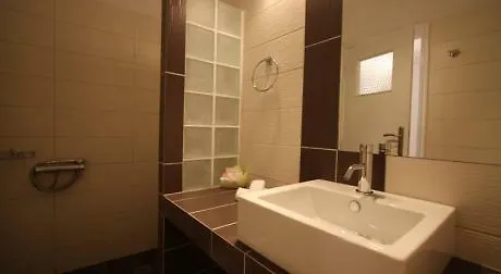 Manos Small World Hotell Firostefani