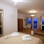 Hotell Manos Small World Firostefani