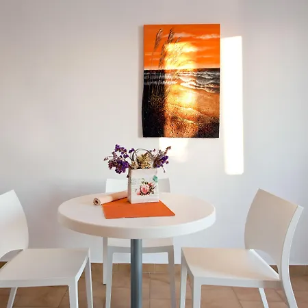 Otel Manos Small World Firostefani