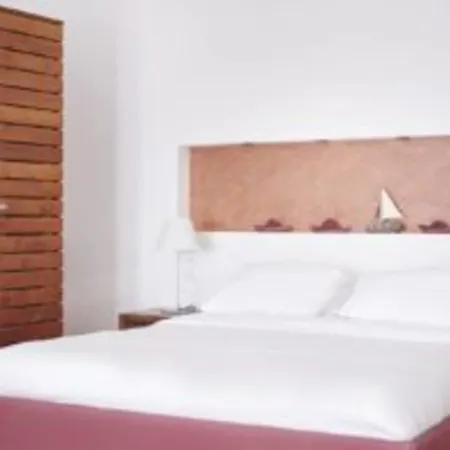 Hotel Manos Small World 3*