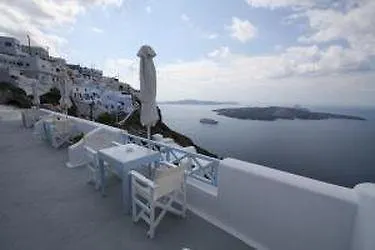 Otel Manos Small World 3*