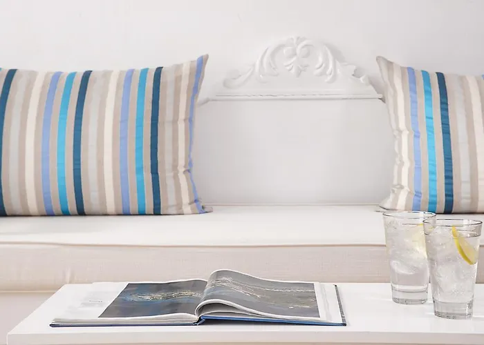 Manos Small World Otel