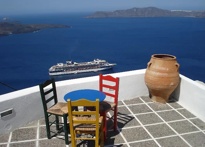 Manos Small World Otel 3*