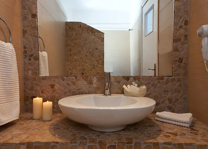 Otel Manos Small World