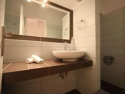 Manos Small World 3* Firostefani