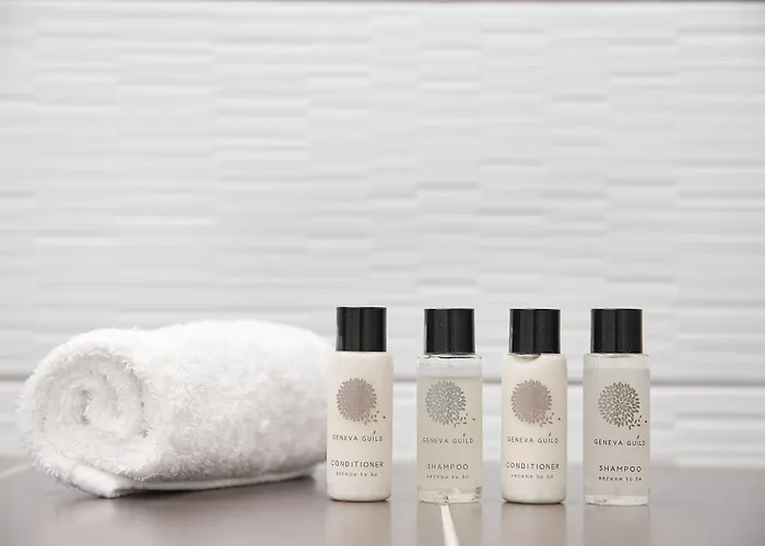 Manos Small World Hotel 3*