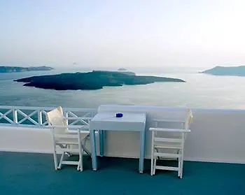 Manos Small World Hotel 3*